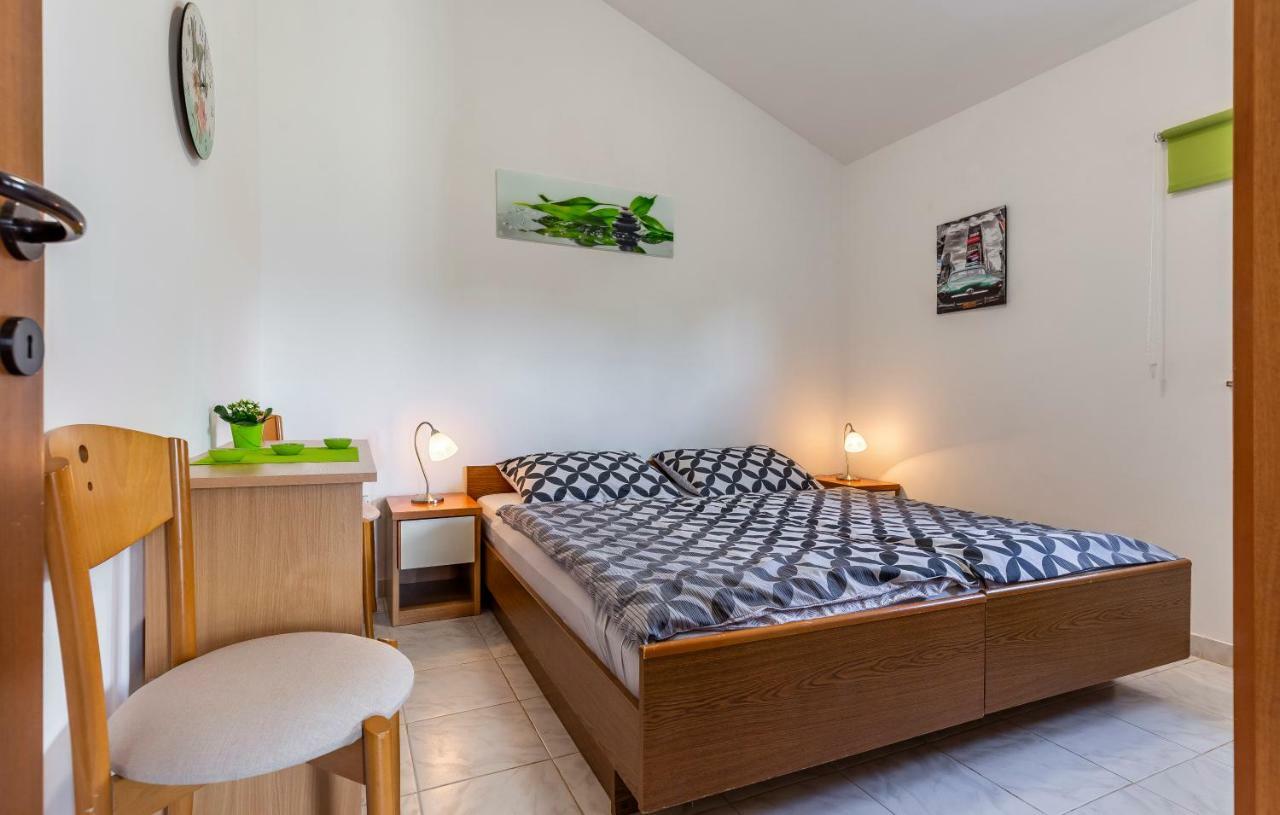 Apartment Denis Medulin Buitenkant foto